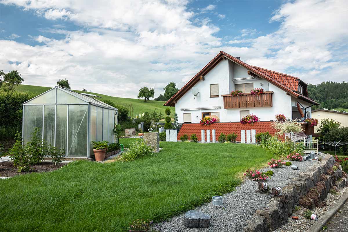 Dornwiesenhof in Fichtenberg-Mittelrot / Ferienwohnung - Bäckerei - Hofladen - Eis - Schnapsbrennerei - Events